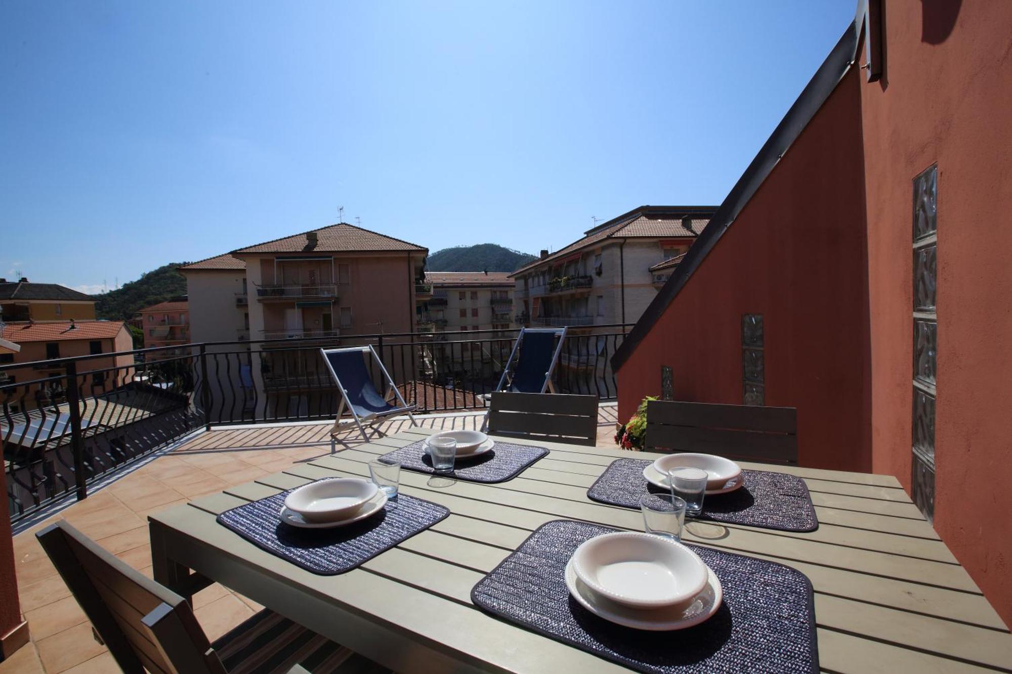 Апартаменты La Casa Al Mare Сестри-Леванте Экстерьер фото